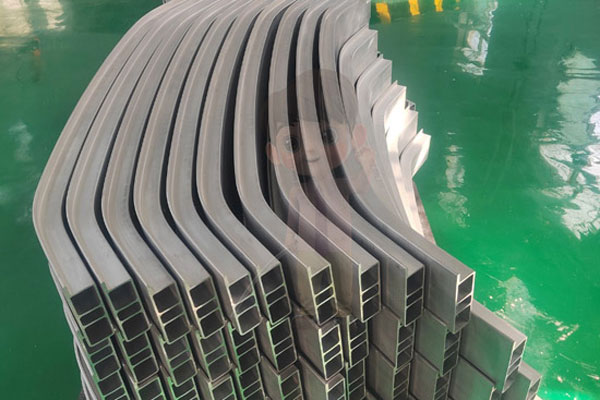 鋼材の曲げ加工におけるよくある問題まとめ：変形制御と品質向上のコツ