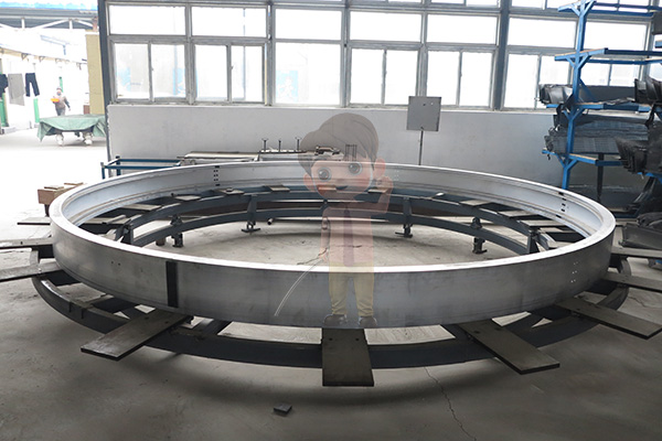 特殊型材引き曲げ技術解析：工芸原理、設備選択と精度制御